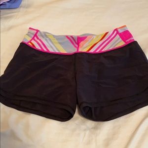Lululemon groovy run shorts